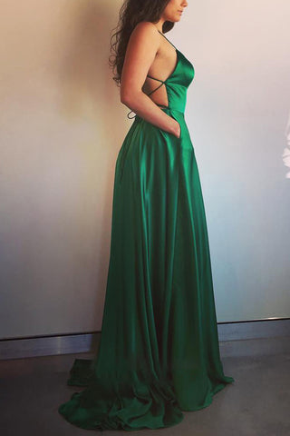 Schlichtes rückenfreies Ballkleid aus Satin in A-Linie