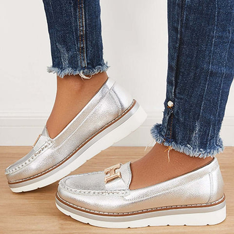 Lässige Slipper aus Leder mit flacher Plateausohle