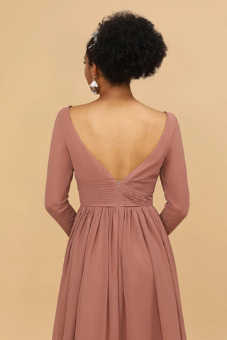 Rosa Brautjungfernkleid mit V-Ausschnitt und langen Ärmeln