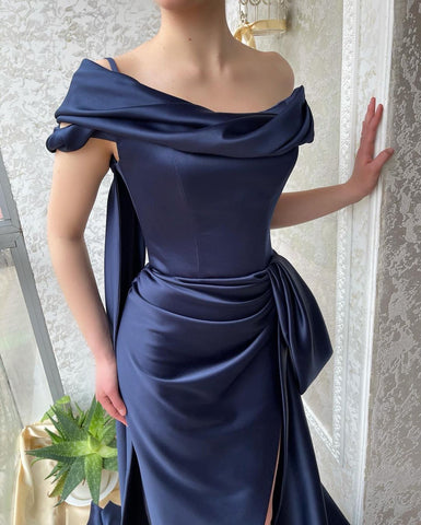 Erstaunliche lange Marine Off-the-Shoulder Meerjungfrau Abend Party Kleider Lange Schlitz Online