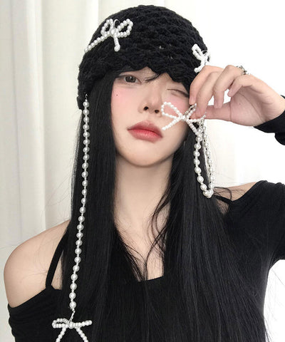 Boonie-Hut im koreanischen Stil mit roten Nagelperlen und Schleife