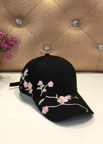 Neue Boho-Baseballkappe mit Blumenstickerei in Schwarz