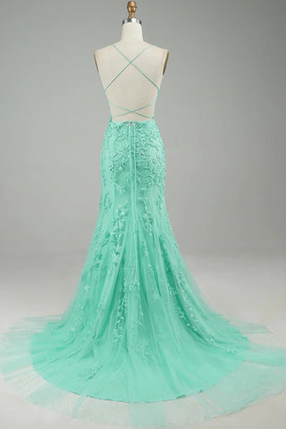 Ballkleid mit Spaghettiträgern und Applikationen