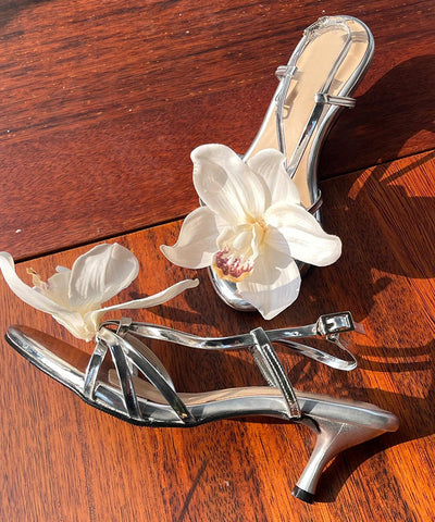 2025 New Silver Flower Open Toed Buckle High Heeled Sandals