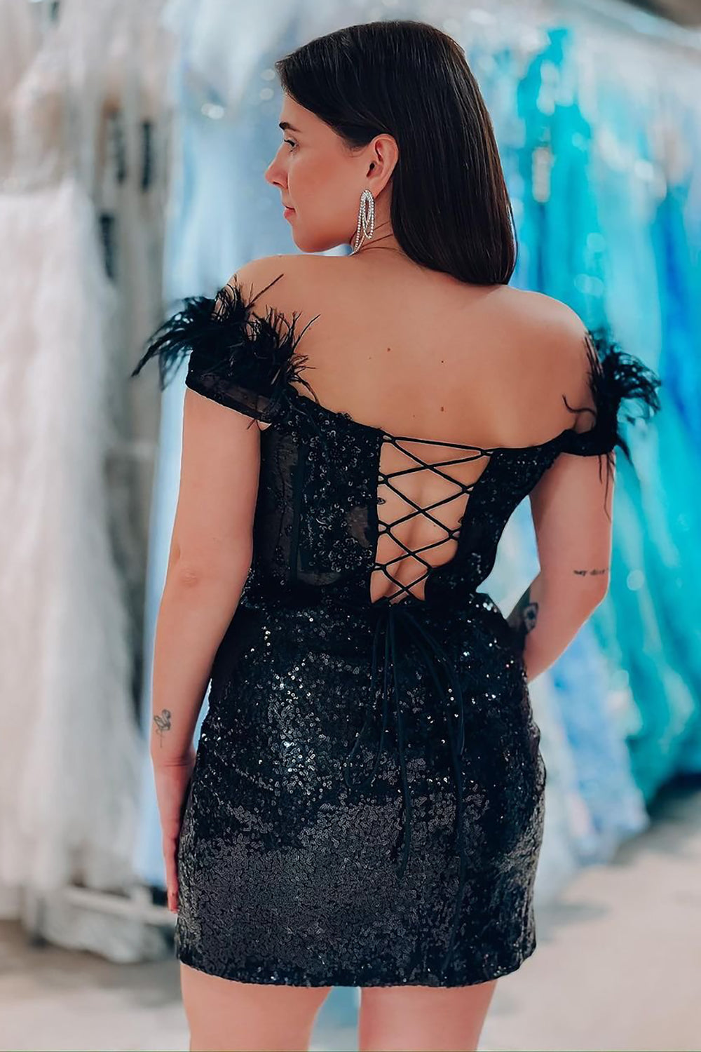 Glittering Glamour Sheath Off the Shoulder Black Short Homecoming Dress with Feather