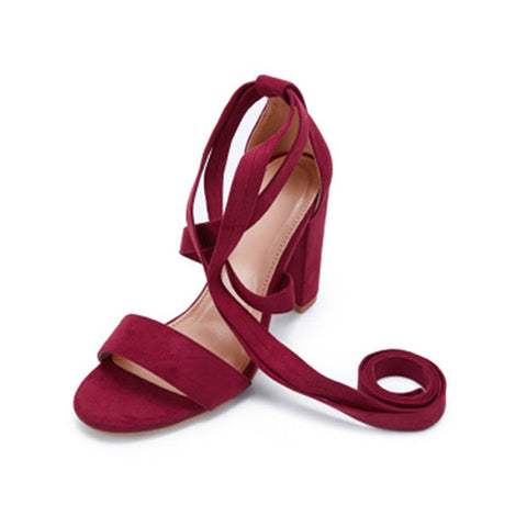 Sandalen mit Blockabsatz und Schnürung, offene Zehenpartie, Pumps mit Fesselriemchen