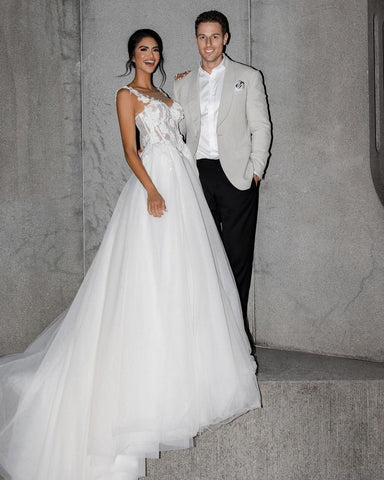 Sleeveless Tulle Wedding Dress Long With Appliques