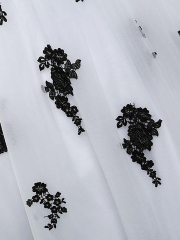 Schwarze Brautkleider Tüll Prinzessin Silhouette Ärmellos Niedrige Taille Spitze Hofschleppe Brautkleid