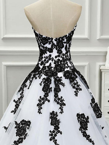 Schwarze Brautkleider Tüll Prinzessin Silhouette Ärmellos Niedrige Taille Spitze Hofschleppe Brautkleid