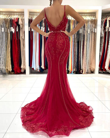 Burgundy V-Neck Sleeveless Mermaid Evening Dress Lace Appliques With Beadings
