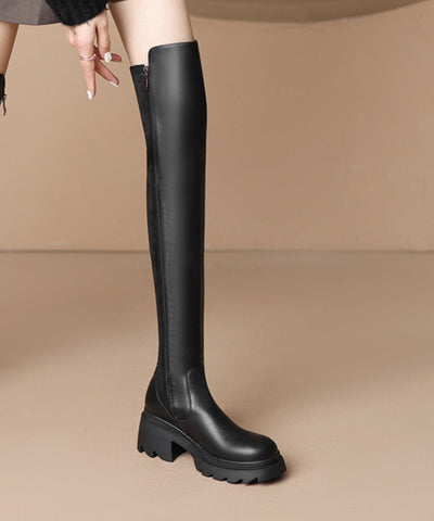 Stilvolle schwarze klobige Kniestiefel mit Reißverschluss