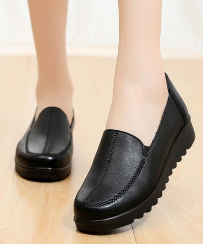 Boutique Schwarze flache Schuhe aus Rindsleder