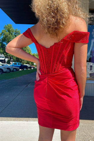 Off the Shoulder Bodycon Short Homecoming Dress with Appliques