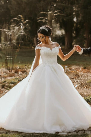Off-the-Shoulder Ball Gown Wedding Dress Long With Appliques