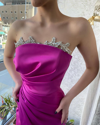Elegante Fuchsia Trägerlose Kristall Abend Party Kleider Lange Schlitz Online