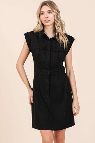 Mini-Resort-Kleid mit halblangem Knopf und Cargotasche