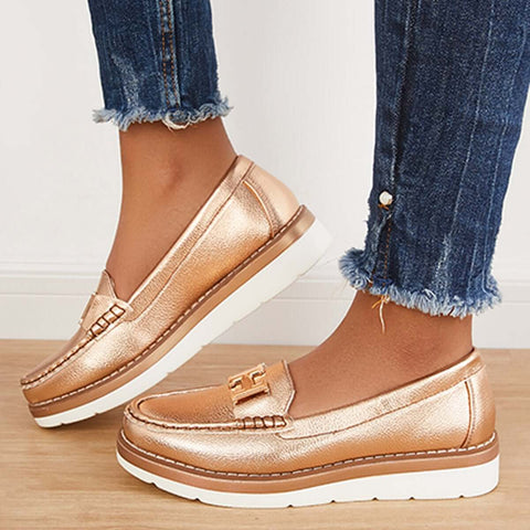 Lässige Slipper aus Leder mit flacher Plateausohle