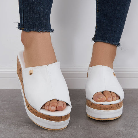 Bequeme Slip-on-Sandalen mit Kork-Fußbett und Plateau-Keilabsatz
