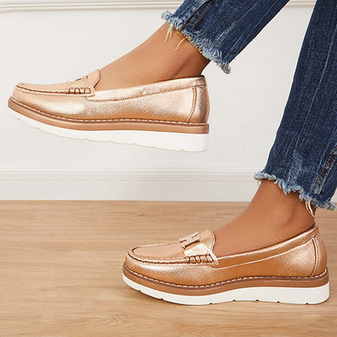 Lässige Slipper aus Leder mit flacher Plateausohle