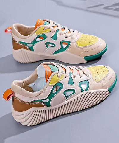 Bequeme grüne Schuhe für Plattfüße mit ausgehöhlten Kreuzriemen für Damen