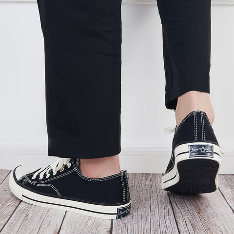 Flache Canvas-Sneakers zum Schnüren für Herren und Damen