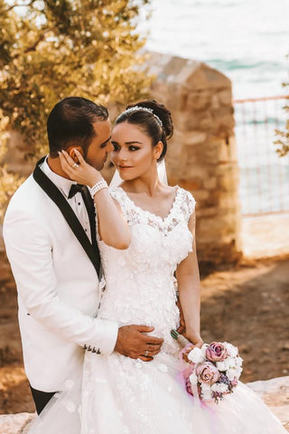 Cap Sleeves Wedding Dress V-Neck Long With Appliques