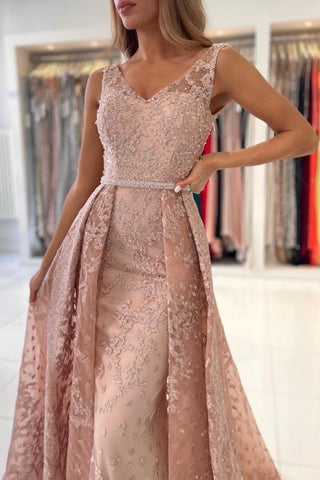 Elegantes Abendkleid im Meerjungfrau-Stil mit V-Ausschnitt, Perlenbesatz, ärmellos, Spitzenapplikationen und Schleppe