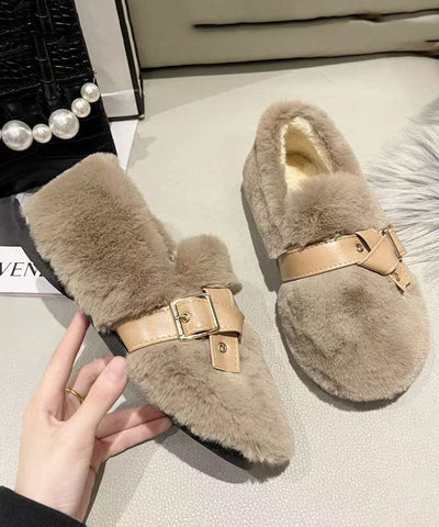 Khakifarbene flache Schuhe mit flauschigem Fell, weicher, bequemer Schnallenriemen