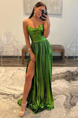 Grünes, metallisches, trägerloses, plissiertes A-Linien-Ballkleid