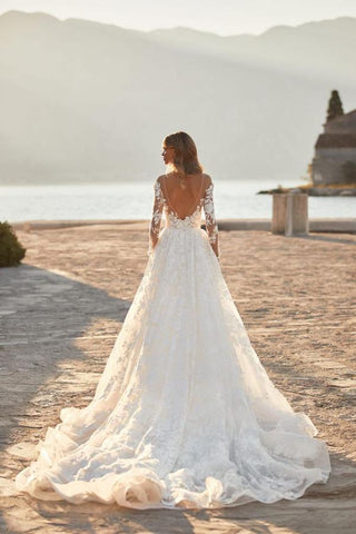 Long Sleeves Princess Wedding Dress Tulle With Appliques
