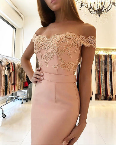 Off-the-Shoulder Mermaid Evening Dress With Lace Appliques