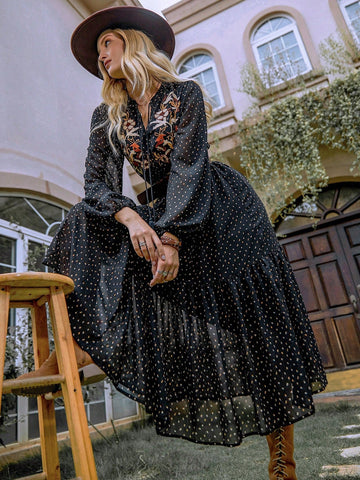 Langärmliges Midikleid mit Stickerei und Polka Dots zum Binden am Hals