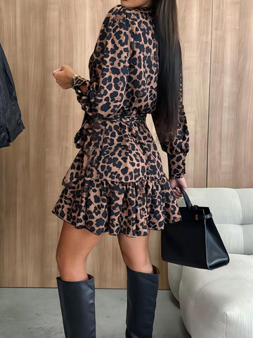 Langärmliges Kleid mit Leopardenmuster und Bindeband