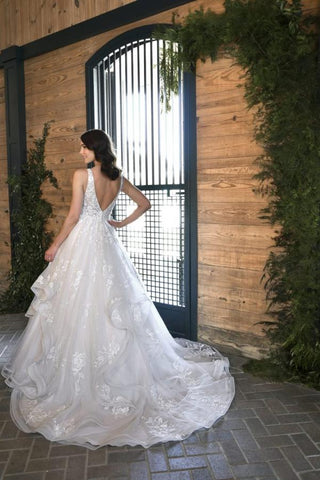 V-Neck Open Back Wedding Dress Lace Sleeveless
