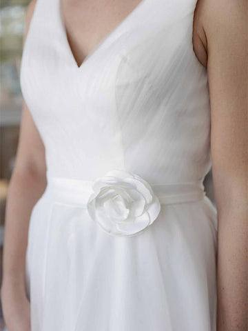 Elegant V-Neck Sleeveless Tea Length Lace Up Short Wedding Dresses