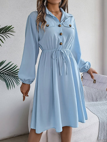 Langärmliges Midikleid mit Kragen und Taschen