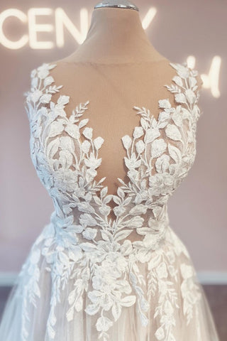 White Wedding Dress Appliques Sleeveless Long Tulle