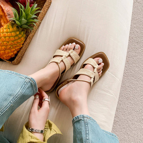 2024 Summer Women Slippers Mules Shoes for Women Open Toe Med Heel Shoes Slingback Modern Slippers Gladiator Shoes
