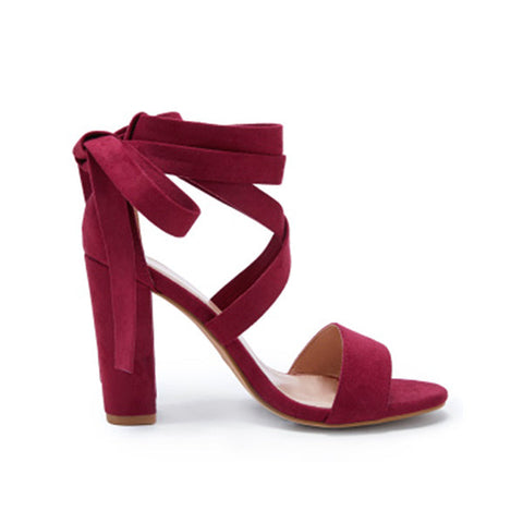 Sandalen mit Blockabsatz und Schnürung, offene Zehenpartie, Pumps mit Fesselriemchen