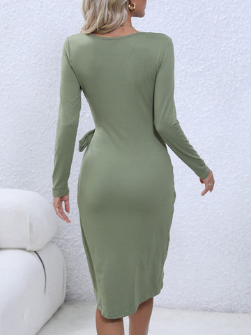 Kleid mit Rundhalsausschnitt, langen Ärmeln und Bindeband