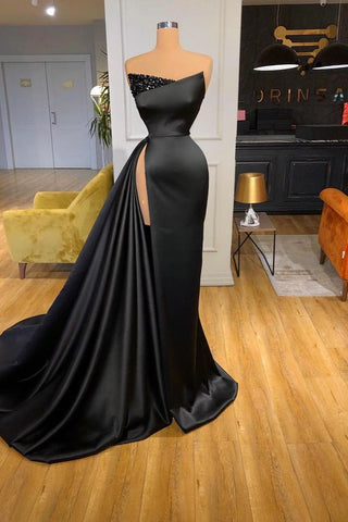 Glamouröses Schwarzes Ballkleid Mit Geteiltem Perlenbesatz Ballkleider Lang