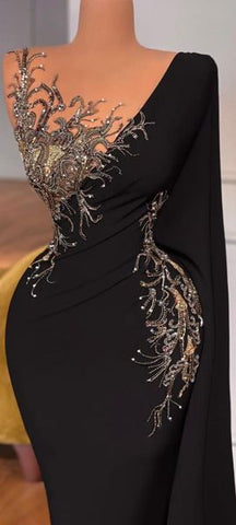 Glamouröses langes schwarzes Meerjungfrau-Abendkleid mit Perlen und Spitze