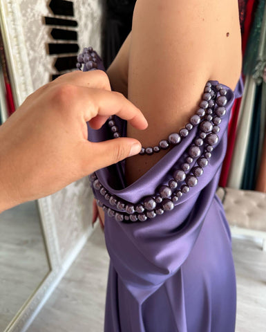 Glamouröses langes lila schulterfreies ärmelloses Abendkleid mit langem Schlitz online