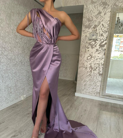 Glamouröse Lange Lila One-Shoulder Perlen Ärmellose Abend Party Kleider Lange Schlitz Online
