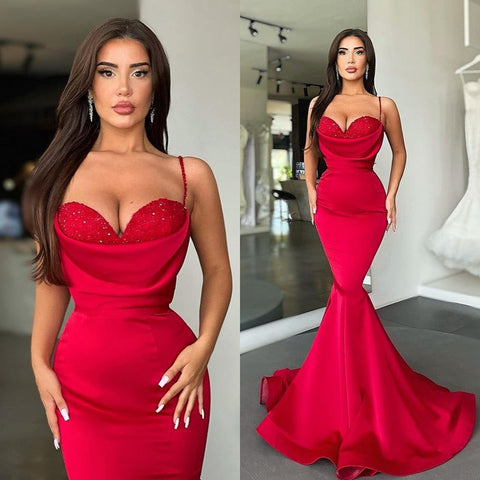 Glamouröses Rotes Meerjungfrau Ballkleid Lang Im Angebot Spaghettiträger