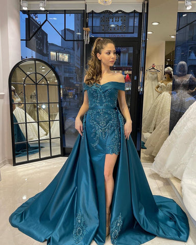 Glamouröses, schulterfreies Abendkleid mit Herzausschnitt, Schleife und Applikationen