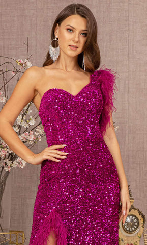 Ballkleid mit Pailletten und einem Ärmel