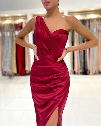 Wunderschönes kurzes Ballkleid im Angebot, geteilt, eine Schulter