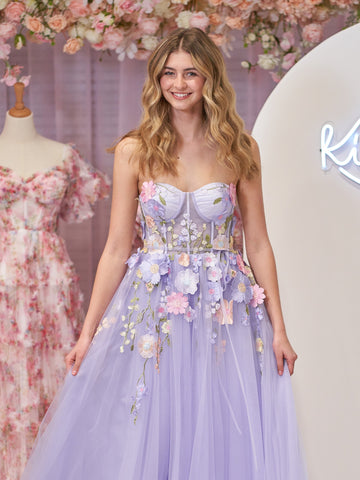 A-Linien-Heimkehrkleid aus trägerlosem Tüll mit 3D-Blumen