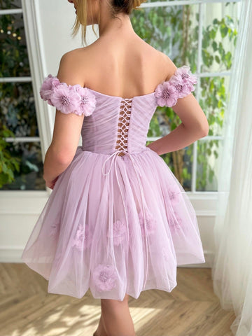 Lilafarbenes, trägerloses, kurzes Homecoming-Kleid aus Tüll mit Korsett